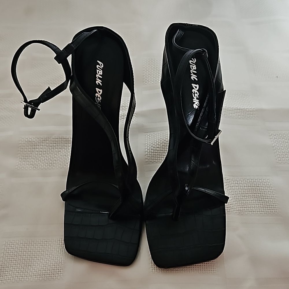 Public Desire Women's Strappy SquareโOpen Toe Heel Shoes Size 6โBlack